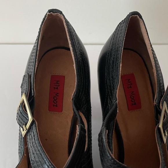 Miz Mooz Womens 10 Black Crisscross Pattern With Gold Buckle MaryJanes - Picture 7 of 15